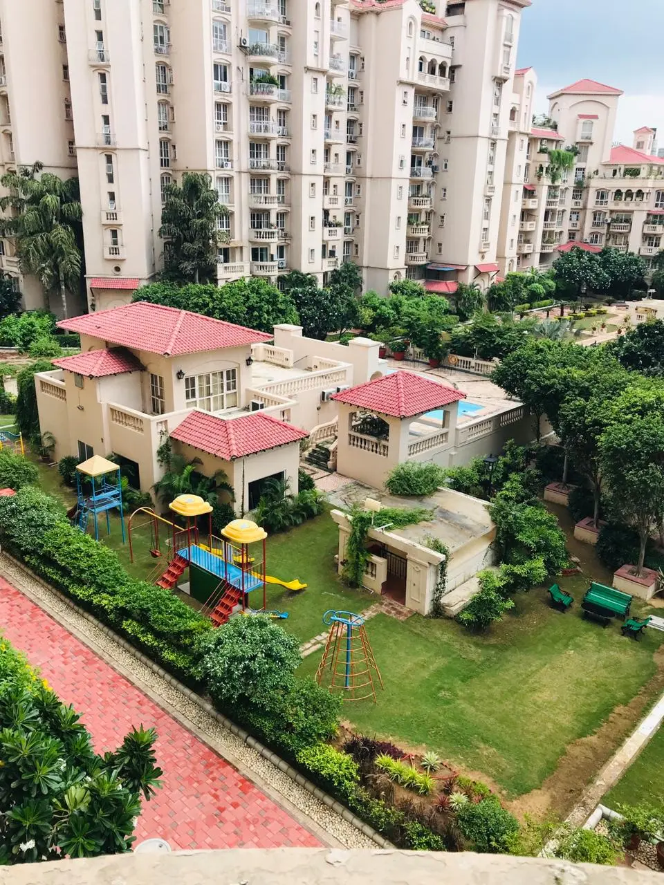 DLf beverly park, MG road,Gurgaon