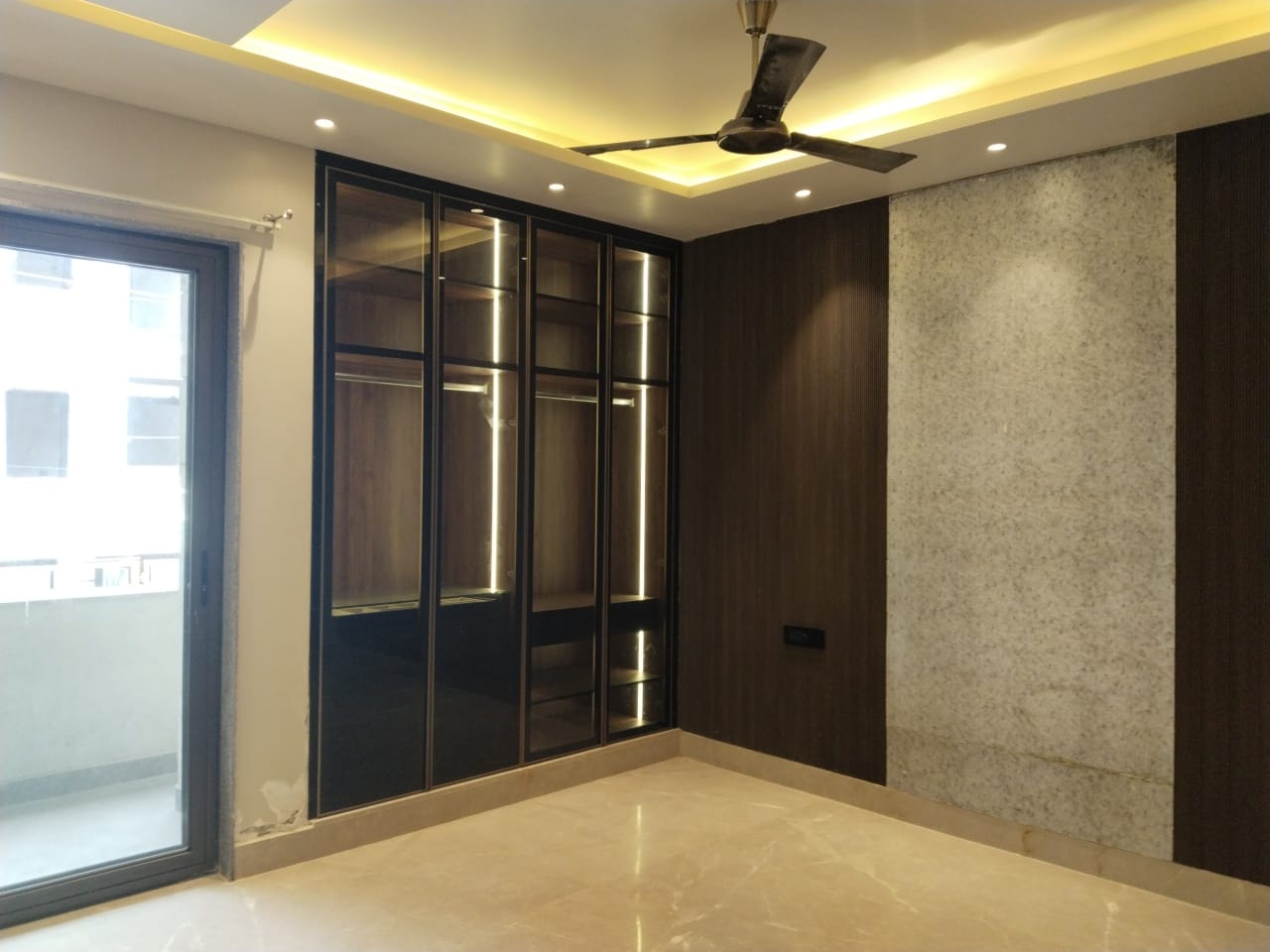 DLF Phase 2 Floors on lease